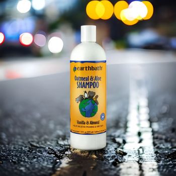  Earthbath® Oatmeal & Aloe Shampoo, Vanilla & Almond, Helps Relieve Itchy Dry Skin, Made in USA, 16 oz 