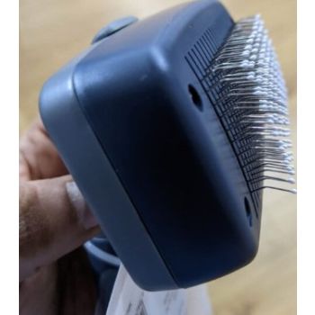  Self Cleaning Slicker Brush for Dogs and Cats 