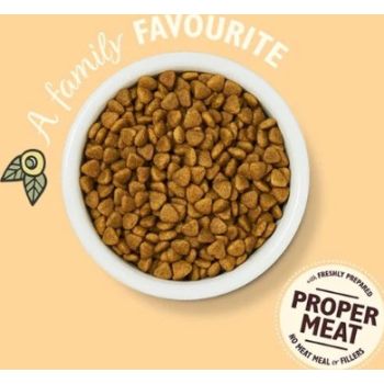  Lily's Kitchen Chicken Casserole Dry Food for Cats - 4KG 